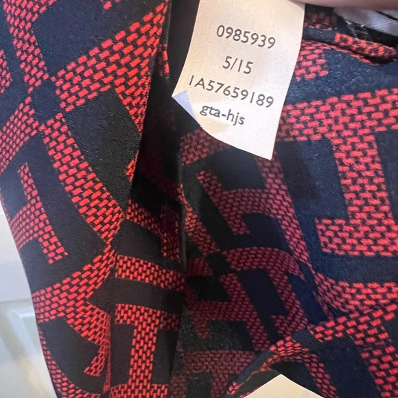 Tommy Hilfiger Logo Blouse Lightweight Preppy Large Work Business Professional - Picture 7 of 9